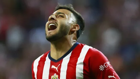 Patrocinador de Chivas no quiere Alexis Vega en sus campañas y tendría a su reemplazante.