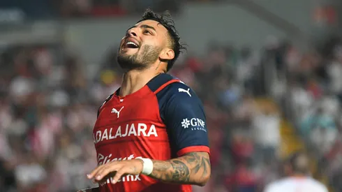 Se confirmó el plan de Chivas con Alexis Vega y Cristian Calderón para el resto del Apertura 2023