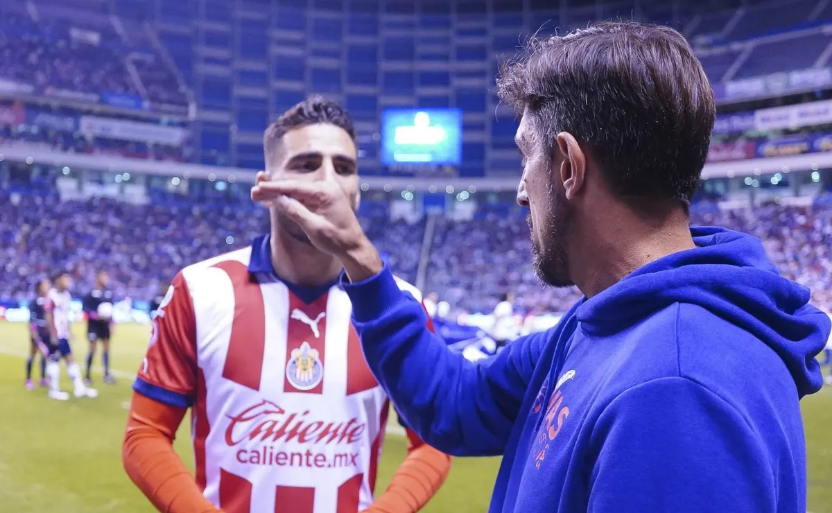 El grave error de Paunovic que pudo afectar la victoria de Chivas ...