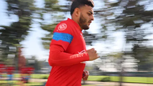 Alexis Vega se mantiene trabajando apartado del plantel de Chivas