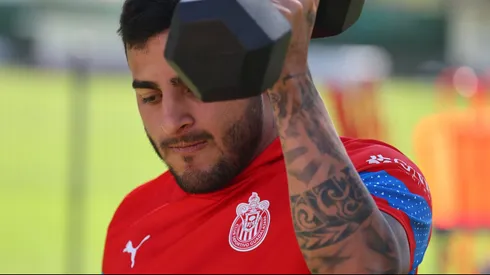 Alexis Vega trabaja apartado del plantel de Chivas hasta resolver su caso