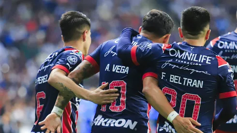 Noticias de Chivas hoy 7 de octubre: ¿Se arrepiente Paunovic?; el amigo incomodo de Vega