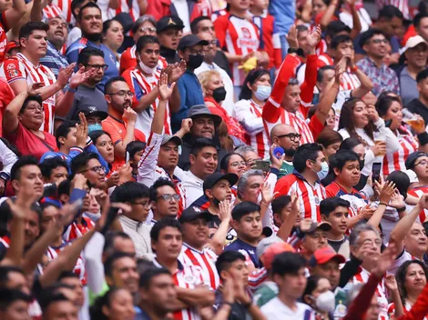 Bestial banderazo de la afición de Chivas previo al Clásico Tapatío