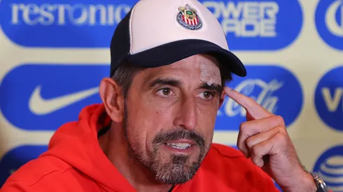 Pelea a golpes entre Víctor Guzmán y Paunovic en Chivas: Esto es lo que se sabe