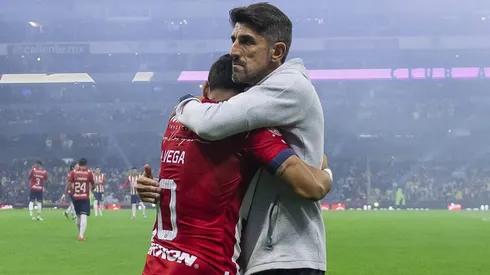 Veljko Paunovic y un fuerte respaldo para Alexis Vega.
