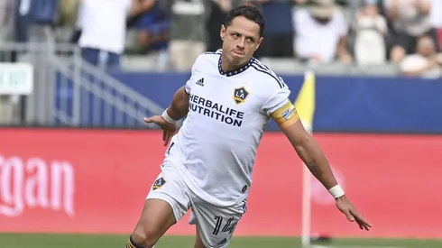 La reacción de Hugo Nervo al ser consultado por Chicharito Hernández.