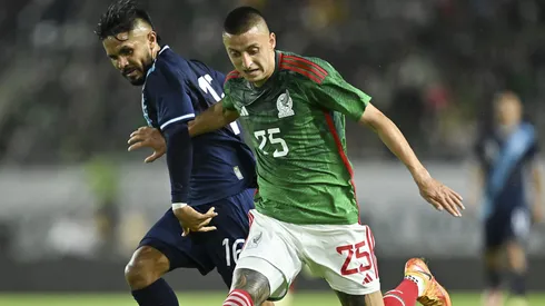 El Piojo Alvarado no vio minutos con México y aficionados de Chivas estallaron contra Lozano.