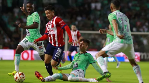 Chivas tiene en la mira a un tapatío para blindar su zaga en el Clausura 2024