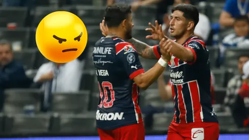 Alexis Vega hace enojar al Pocho Guzmán en medio de la Serena de la afición