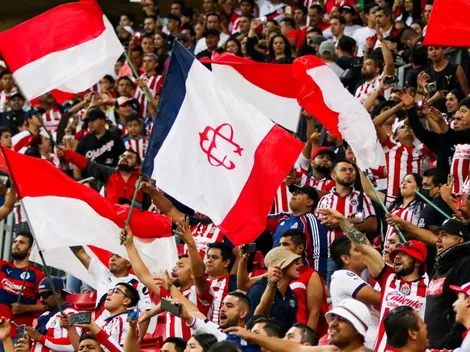Afición de Chivas generó locura al recibir a los jugadores en Tijuana