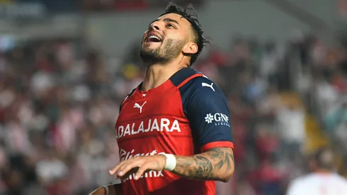 Alexis Vega ya sabe que es el final de su carrera con Chivas y toma una postura en el vestidor