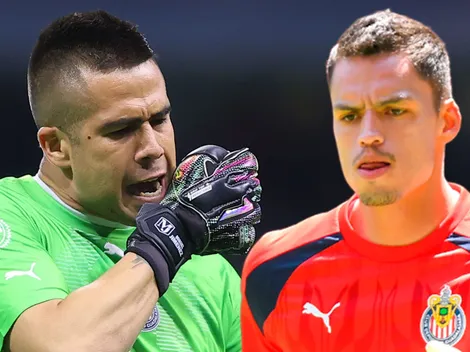 La afición de Chivas se burla del Wacho Jiménez tras una foto de Whalley