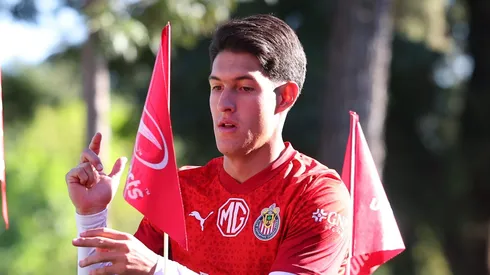 El delantero que se va de Chivas para el 2024 por la llegada de José Castillo: No es Armando González
