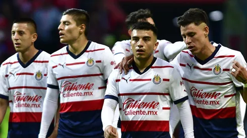 La alineación de Chivas para el Clausura 2024 con Guillermo Martínez y sin Alexis Vega