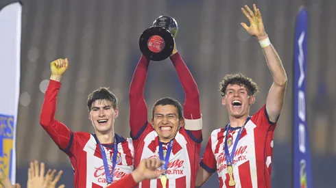 Chivas campeón del Apertura 2023 de la Liga MX Sub23.