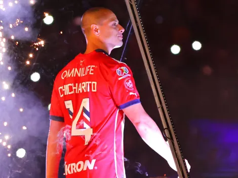 Hacen enojar a Chicharito en plena entrevista