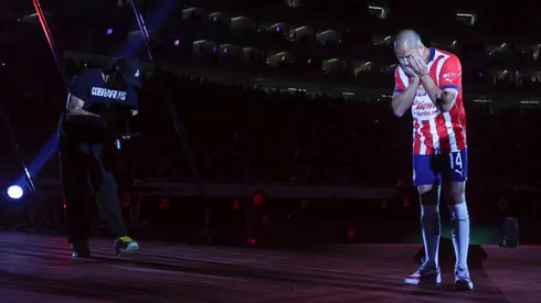 Javier Hernández se soltó a llorar al ver a su abuelo.