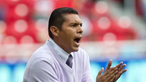 Morales tuvo un fugaz paso en Chivas como interino.