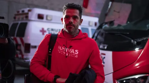 Fernando Gago espera con los brazos abiertos a Chicharito Hernández, pero lanza advertencia