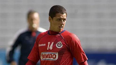 Playera de Chicharito Hernández en Chivas para el Clausura 2024 costarán casi 5 mil pesos