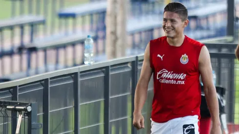 Jesús Godínez no encontró lugar en Chivas a su regreso de Costa Rica.