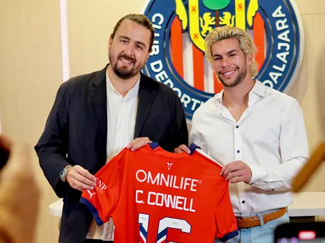Amaury Vergara dio cálida bienvenida a Cade Cowell a Chivas