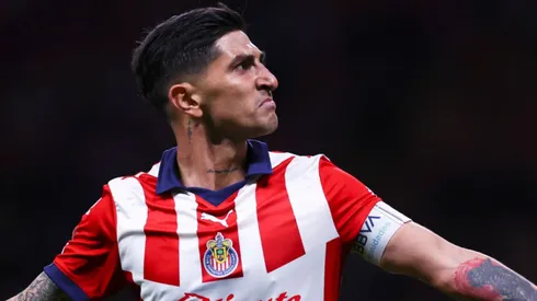 Guzmán clavó el tercero a Pumas.