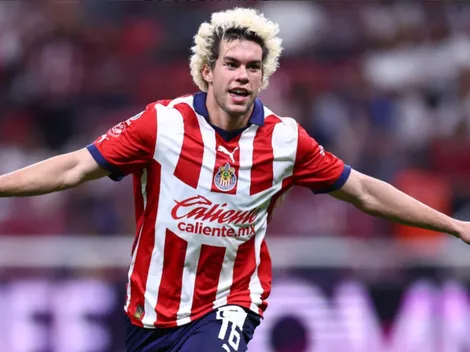Cade Cowell se estrena en Liga MX con golazo