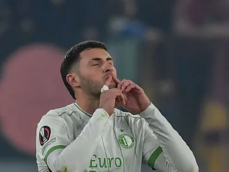 Comparan a Santi Giménez con Chicharito Hernández tras anotar en Europa League