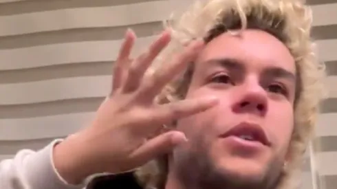 Cowell fue cuidado por su novia.