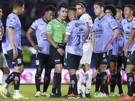 Exárbitros criticaron a Adonai Escobedo por el penal