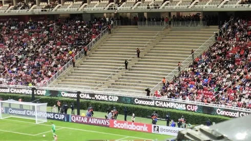 La ausencia de los Grupos de Animación de Chivas se hizo notar en el Estadio Akron