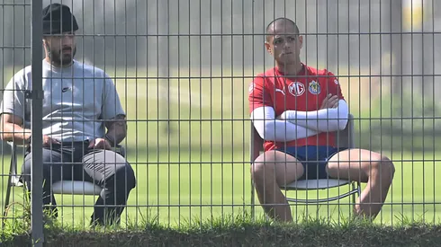 Javier Hernández espera paciente su regreso.