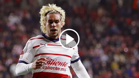 Dos goles de Cade Cowell para Chivas ante Forge.