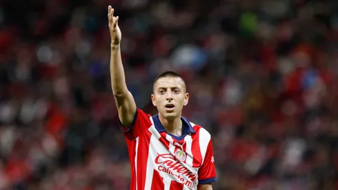 https://chivaspasion.bolavip.com/noticias/chivas-vs-america-denuncia-canto-racista-de-la-aficion-rojiblanca-contra-julian-quinones