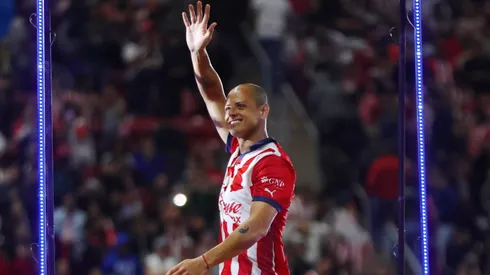 Javier Hernández no será dado de alta hasta marzo del 2024.