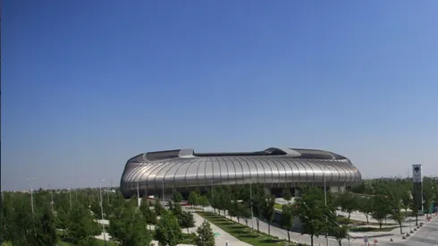 El Gigante de Acero se le facilita a Chivas.