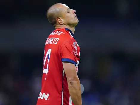 Chicharito y Cone Brizuela no jugarían en Chivas vs. Rayados