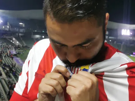 Villa Villa decidió un día ser de Chivas y ahora lo presume en TV