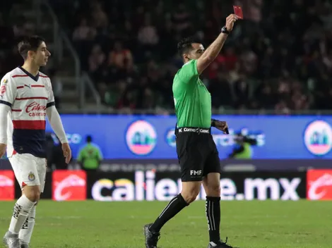 Afición de Chivas explota contra la designación de Adonai Escobedo