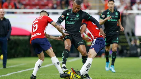 El refuerzo gratis que encontró Chivas.