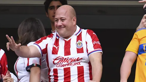 El funcionario mexicano nunca ha ocultado su amor por las Chivas.