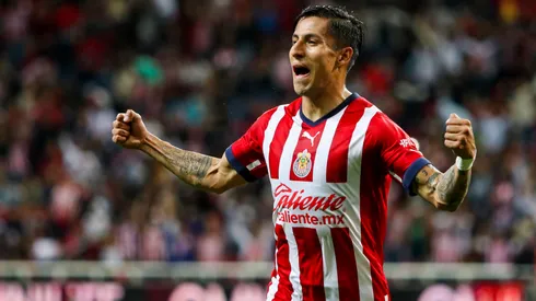 Carlos Cisneros volvió a ver acción con Chivas.