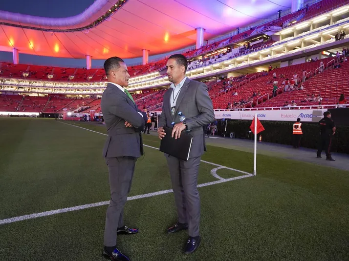 Exigieron suspender el Estadio Akron por racismo