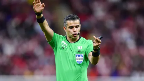 Errores arbitrales han bajado seis lugares a Chivas en la tabla de posiciones