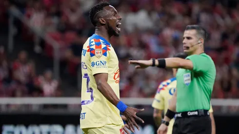 Julián Quiñones y otro gesto para la afición de Chivas.