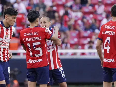 Afición de Chivas se cansó y estalló contra los jugadores