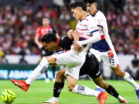 Chiquete Orozo, imperial ante el Mudo Aguirre