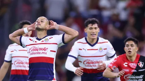 El festejo de la discordia por parte de Chicharito.