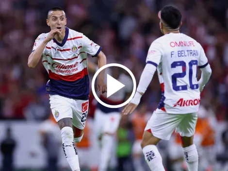 Golazo del Piojo Alvarado para que Chivas le gane a Atlas en el Estadio Jalisco